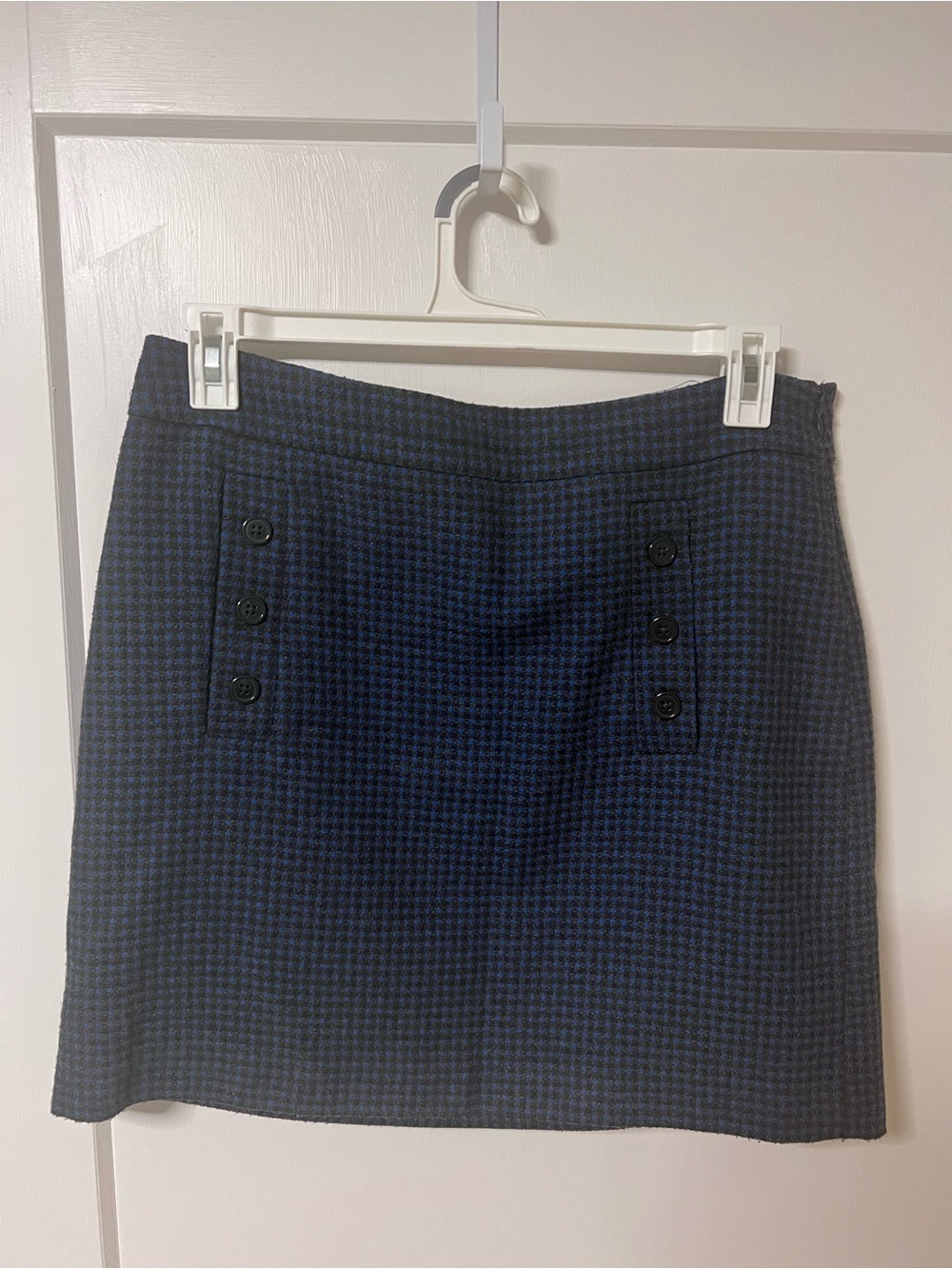 Classic Navy Houndstooth Wool Blend Button-Accent Above the Knee Skirt